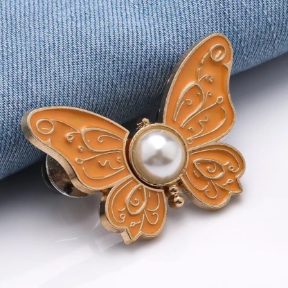 No-sew, no-nail butterfly adjustment buckle