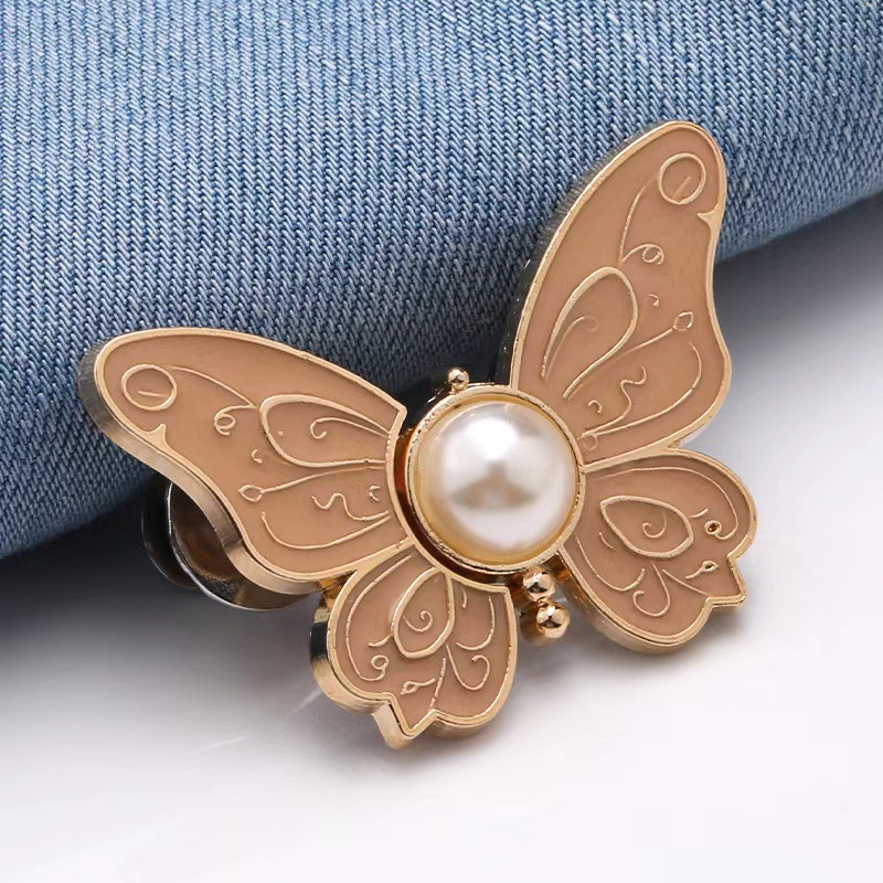 No-sew, no-nail butterfly adjustment buckle