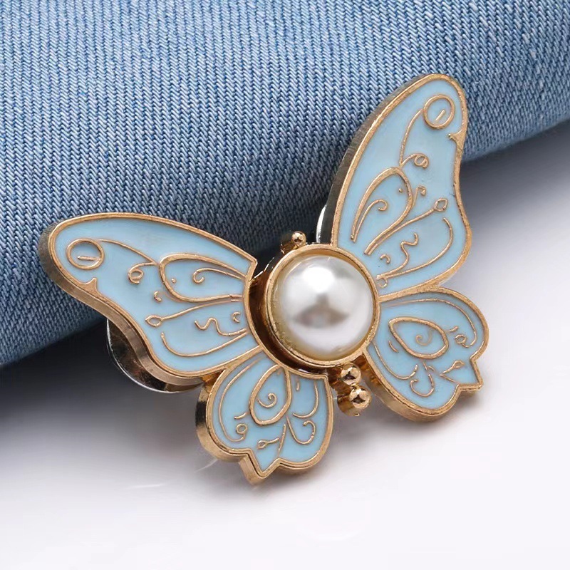 No-sew, no-nail butterfly adjustment buckle