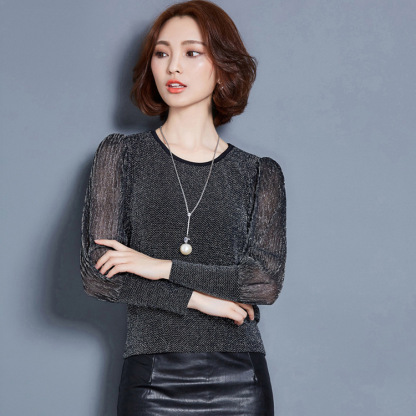 Simple figure-flattering gauze long sleeve blouse