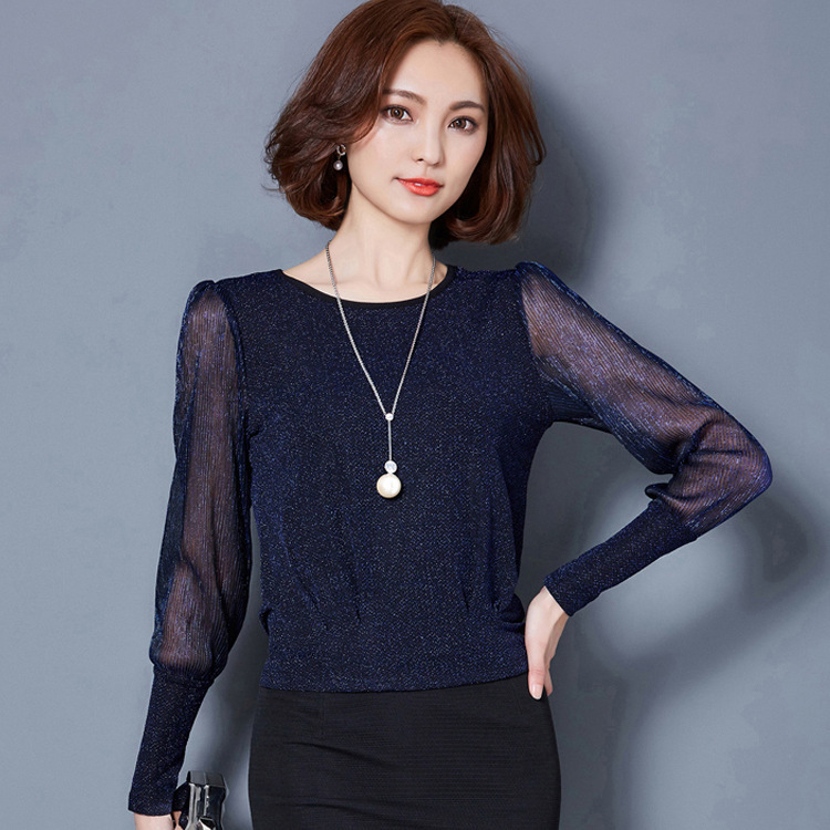 Simple figure-flattering gauze long sleeve blouse