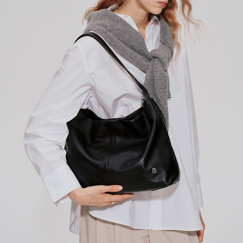Lazy bag L (LAN LAN Bag)