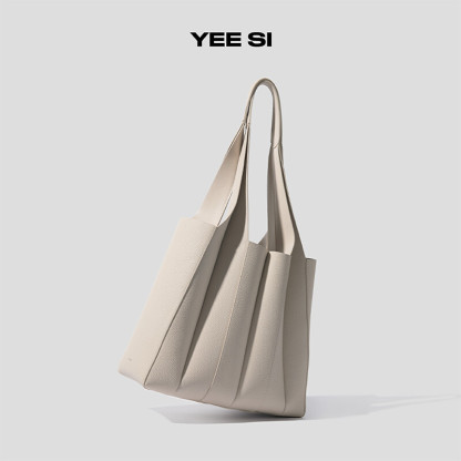 Wander Shoulder Bag