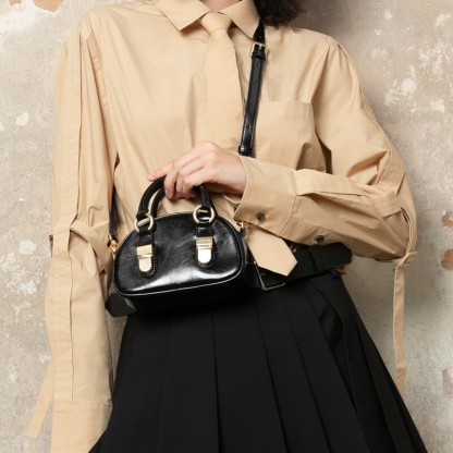 Retro Black Handbag