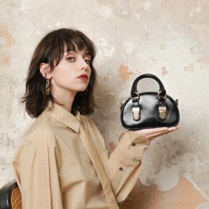 Retro Black Handbag