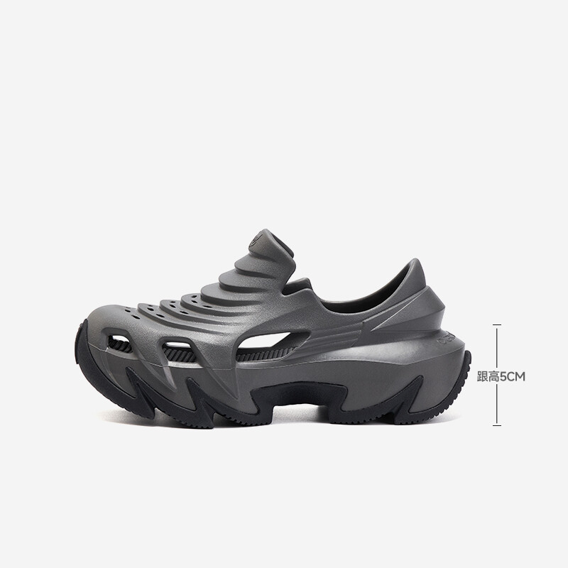 Dragon spike shoes