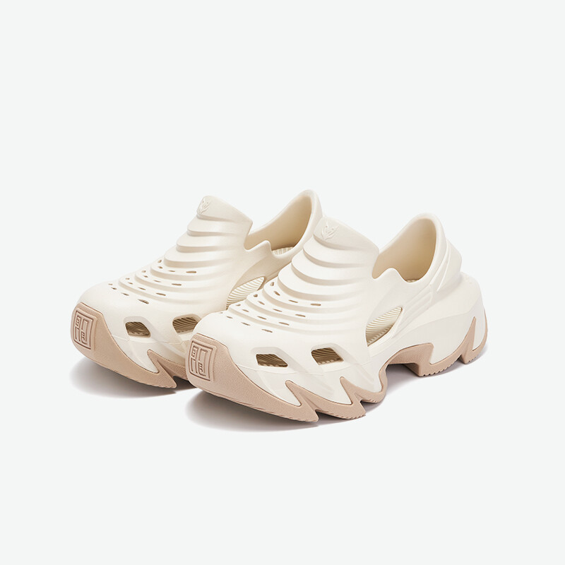 Dragon spike shoes