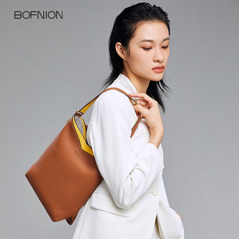 Medium Leather “Bucket bag” Series