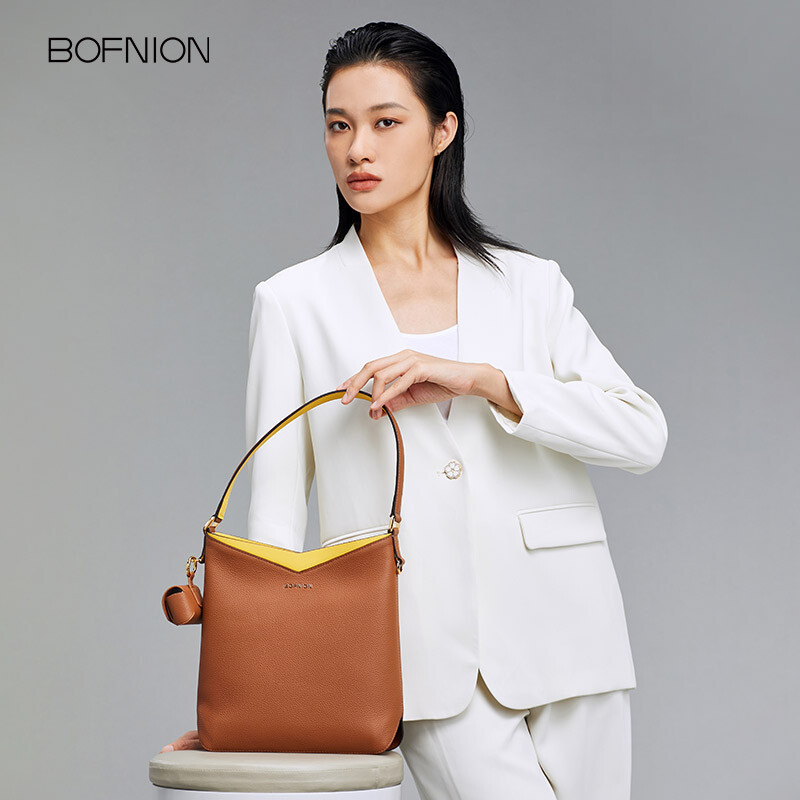 Medium Leather “Bucket bag” Series