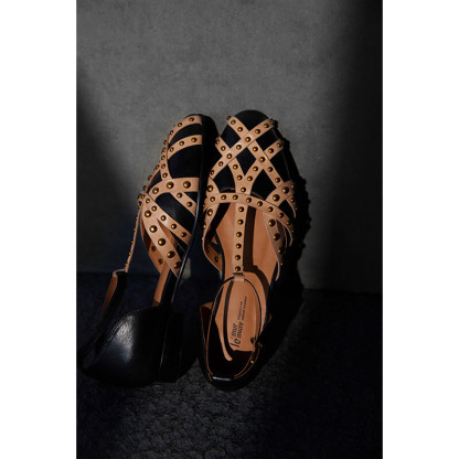 Metallic girl sandals