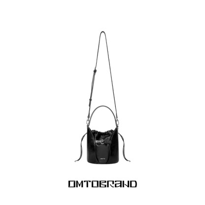 Crispy Petal Bucket Bag