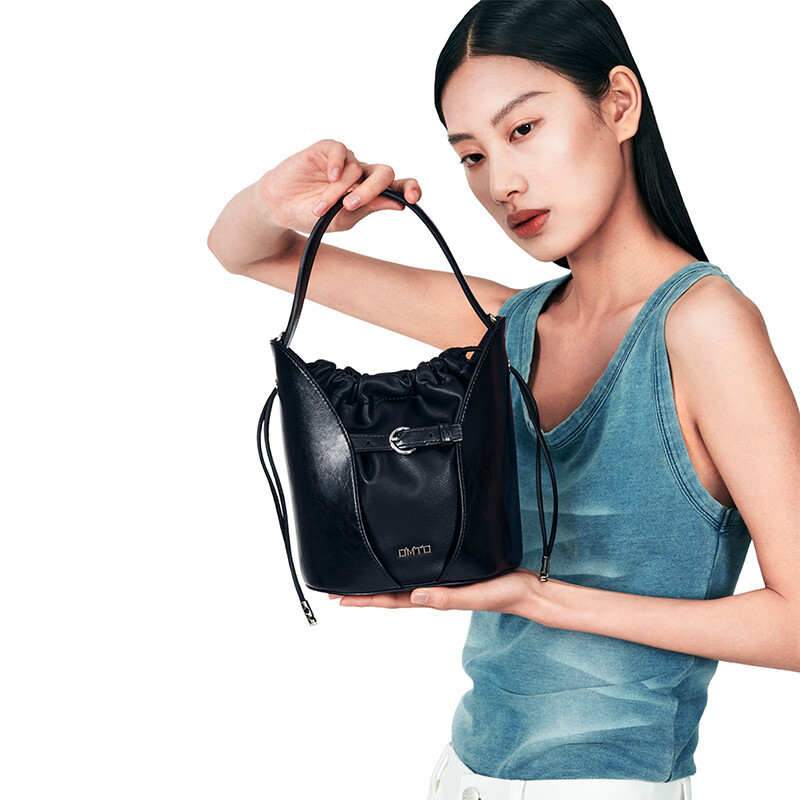 Crispy Petal Bucket Bag
