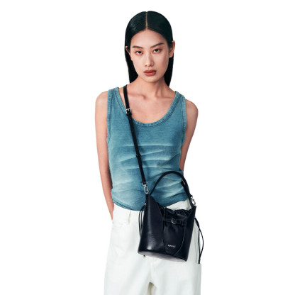 Crispy Petal Bucket Bag