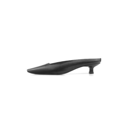 SIMPLE PEEP-TOE SLIP-ON SANDALS