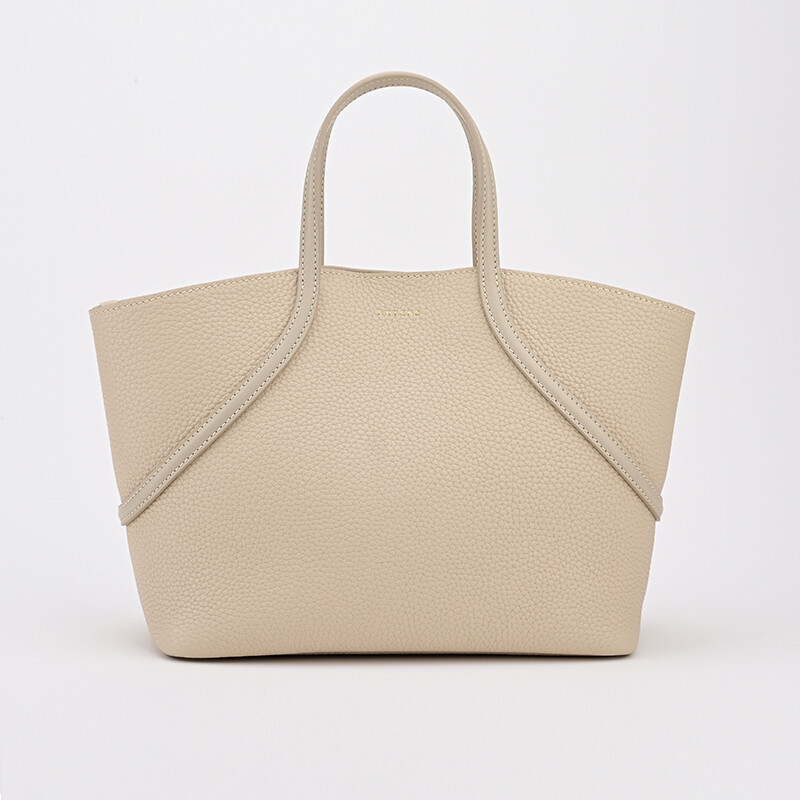 Scalloped string handbag