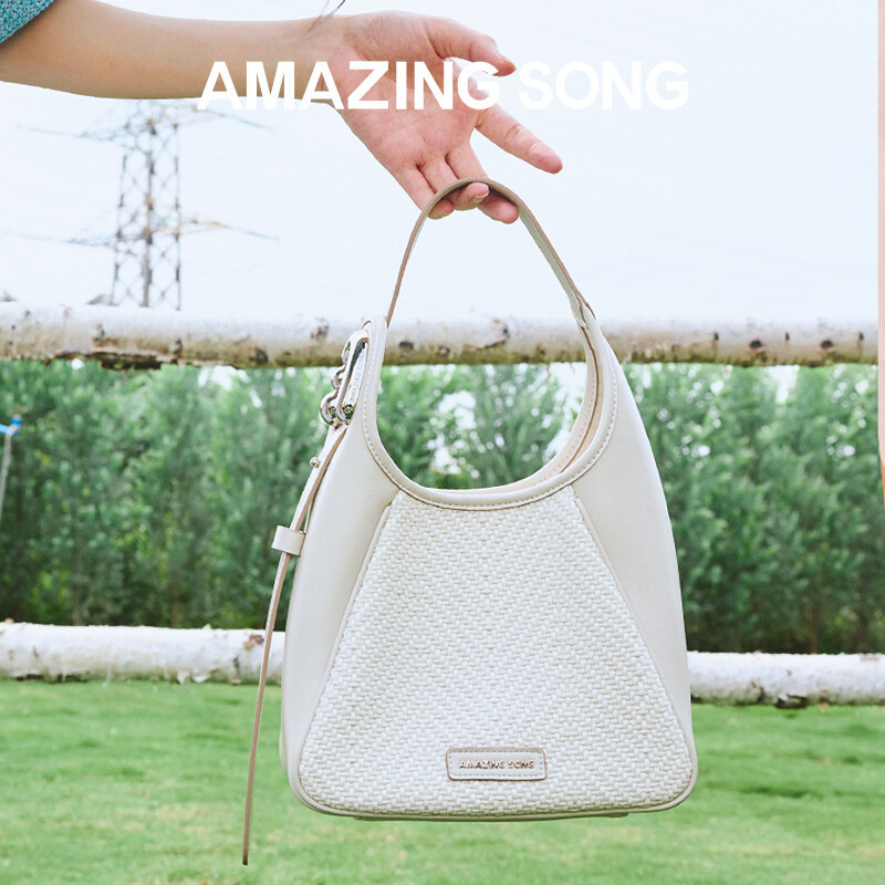 Woven Flat Bucket Bag Small