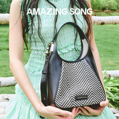 Woven Flat Bucket Bag Small