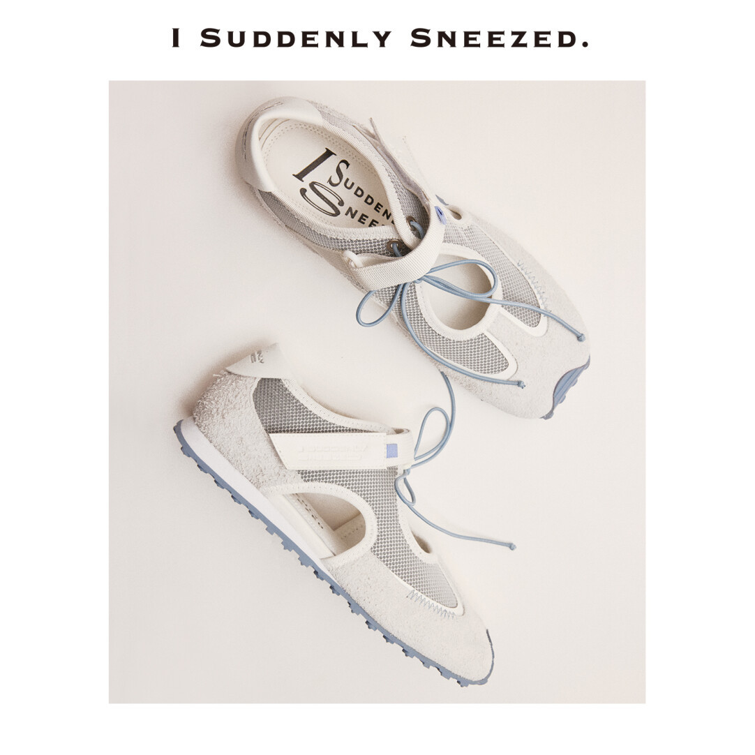 Lightweight Detailed Hollow-out Sports Shoes