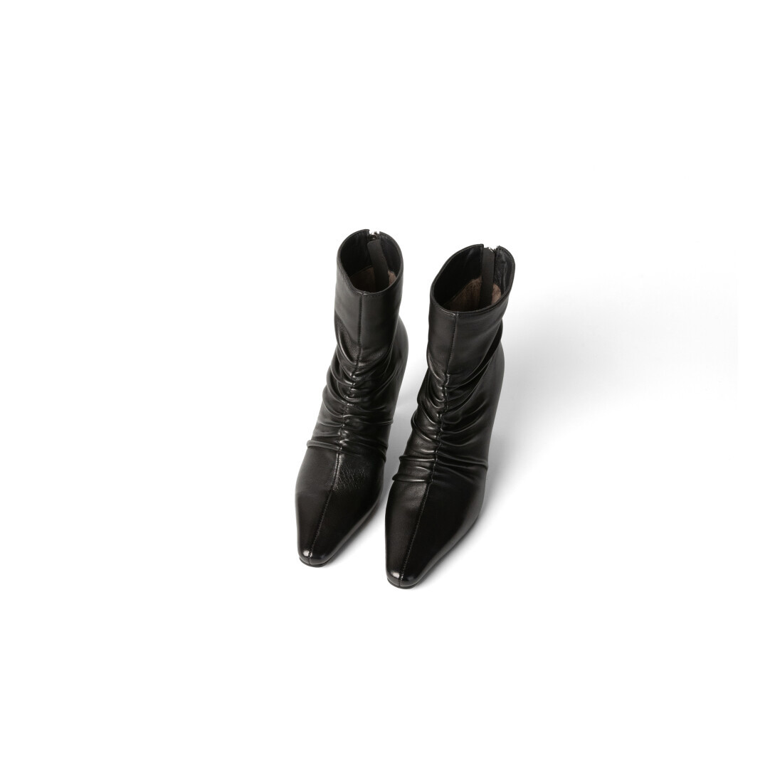 Wrinkled Stiletto Boots