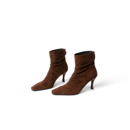 Wrinkled Stiletto Boots