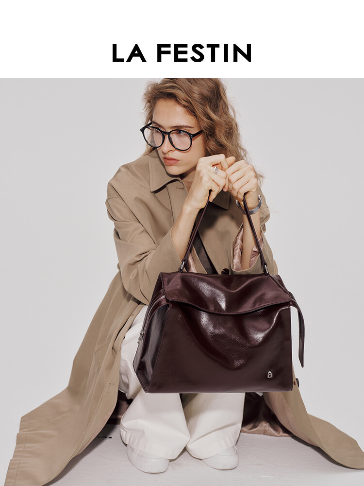 Folded Ear Series Leather Bag