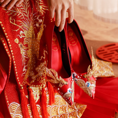 Embroidered Red Wedding Shoes 