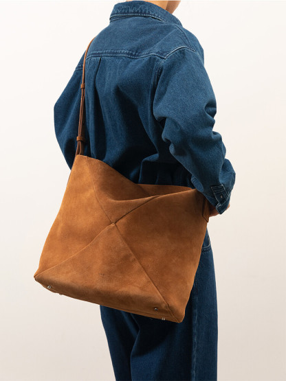 FACET SOFT Leather Tote Bag 