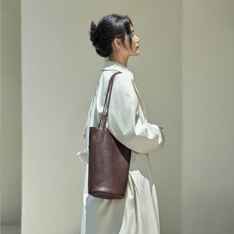YU Water Bucket Bag
