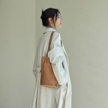 YU Water Bucket Bag