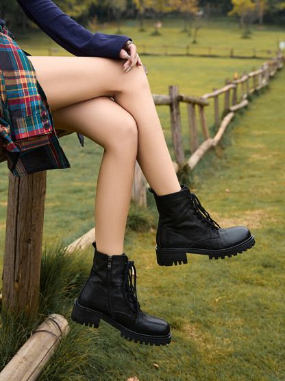 Round-Toe Short Martin Boots