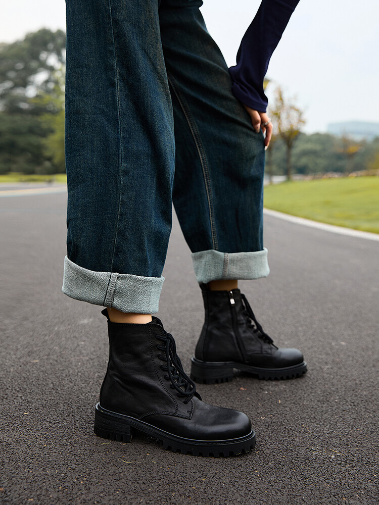 Round-Toe Short Martin Boots