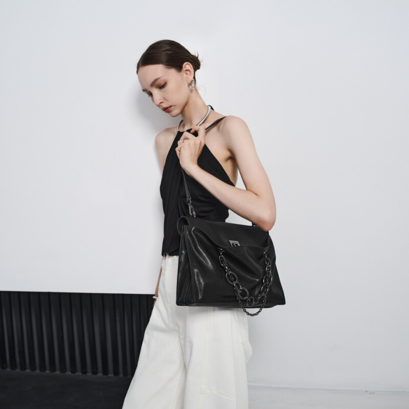  Messenger Bag with Volume