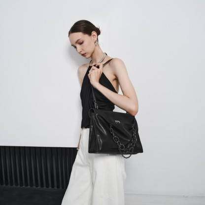  Messenger Bag with Volume