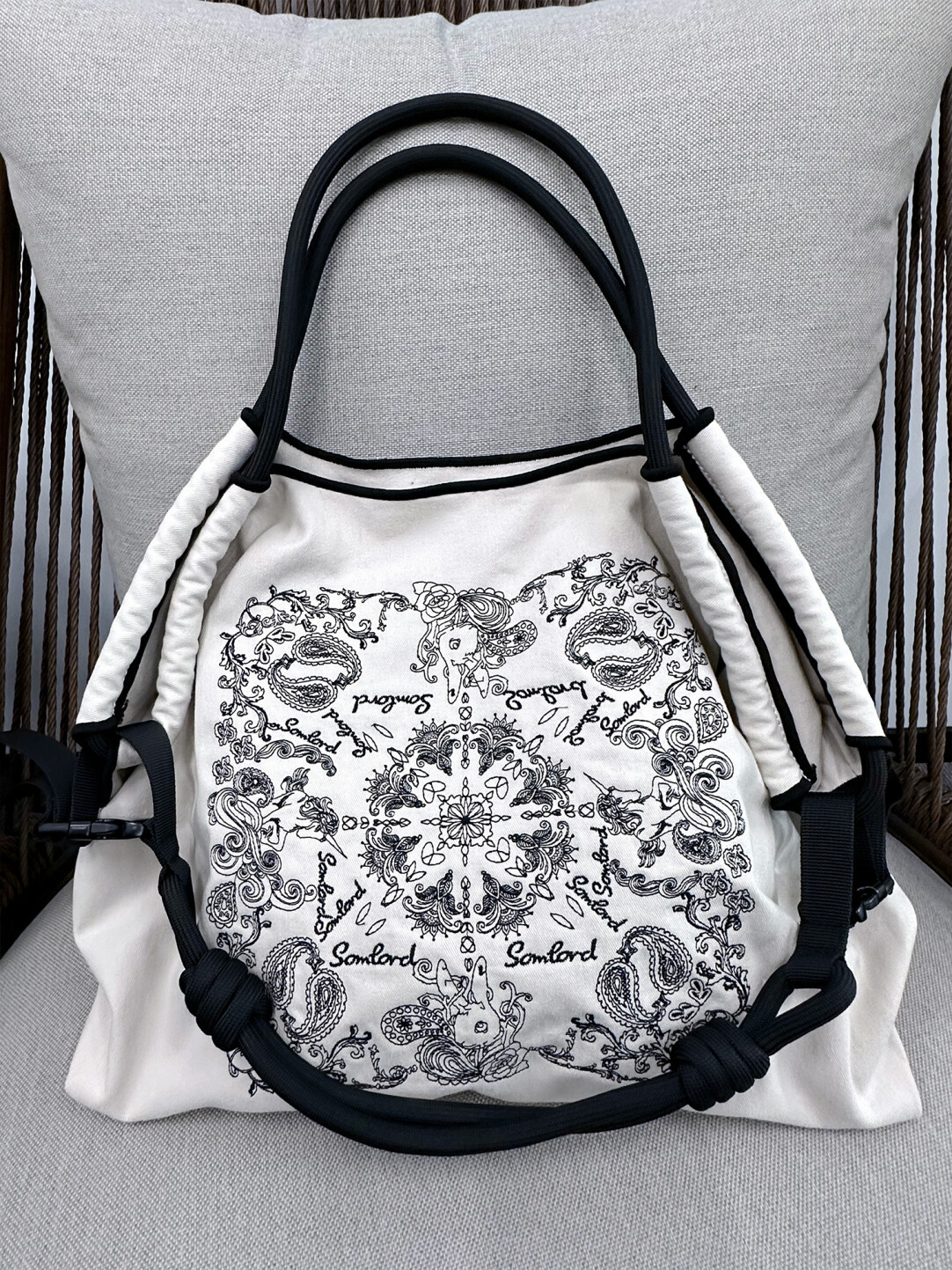 Unisex Paisley Vintage Embroidery Totebag