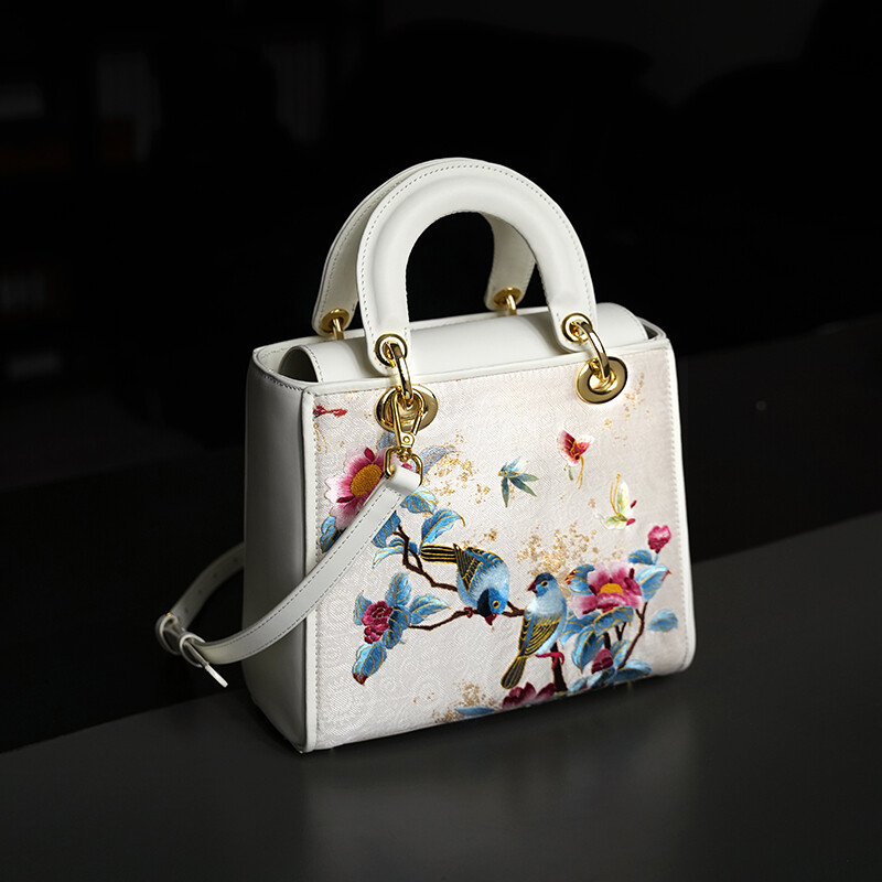 Su Embroidery Bag