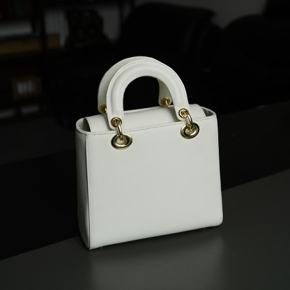 Su Embroidery Bag