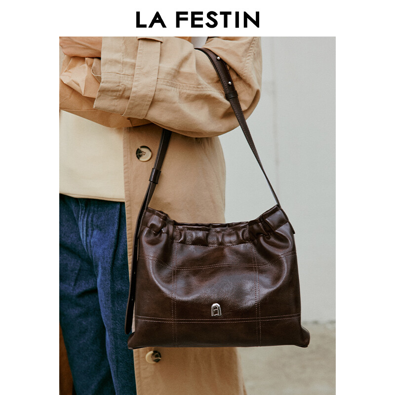 Pleated Leather Totebag 
