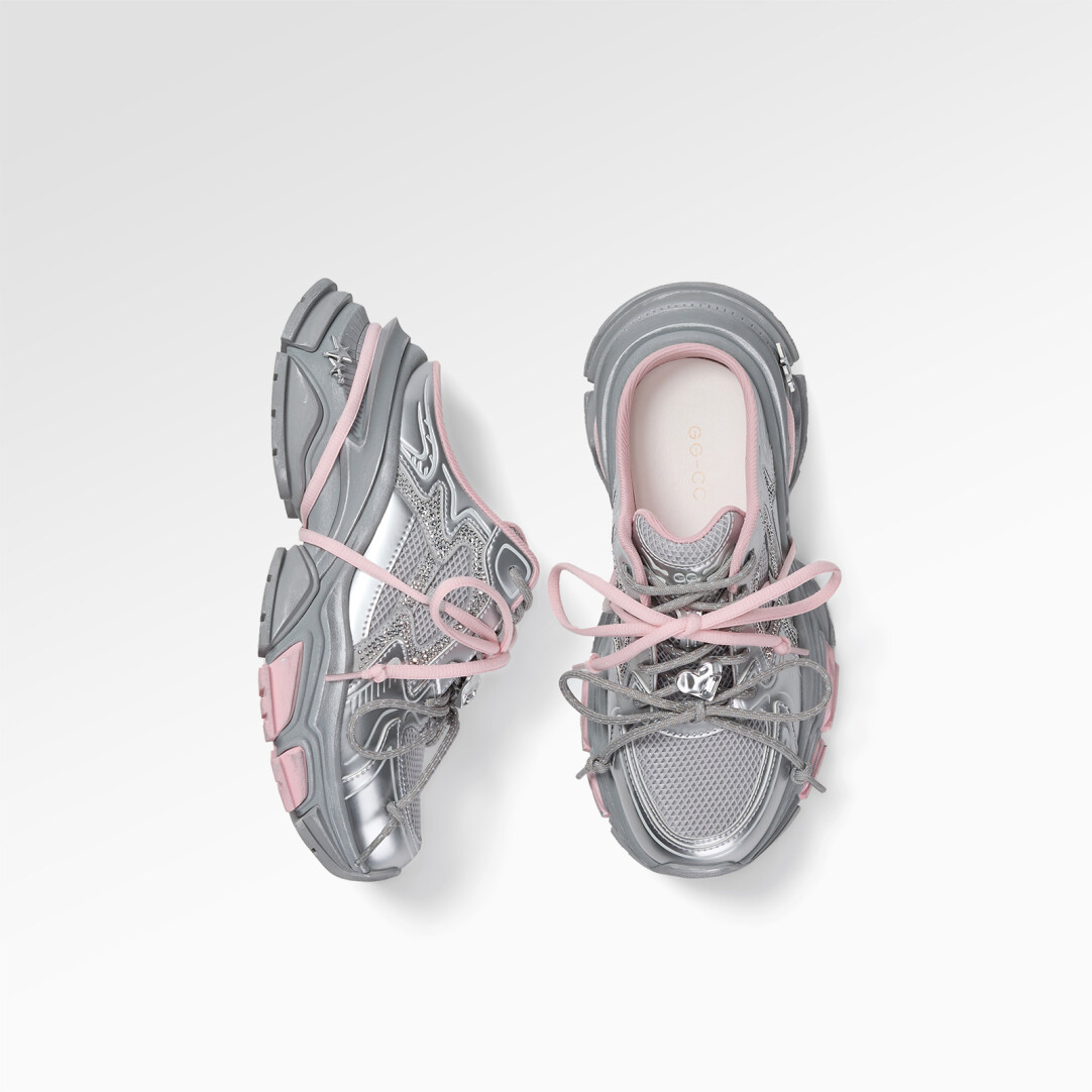 Cyber Set Closed-Toe Half-Slip-On