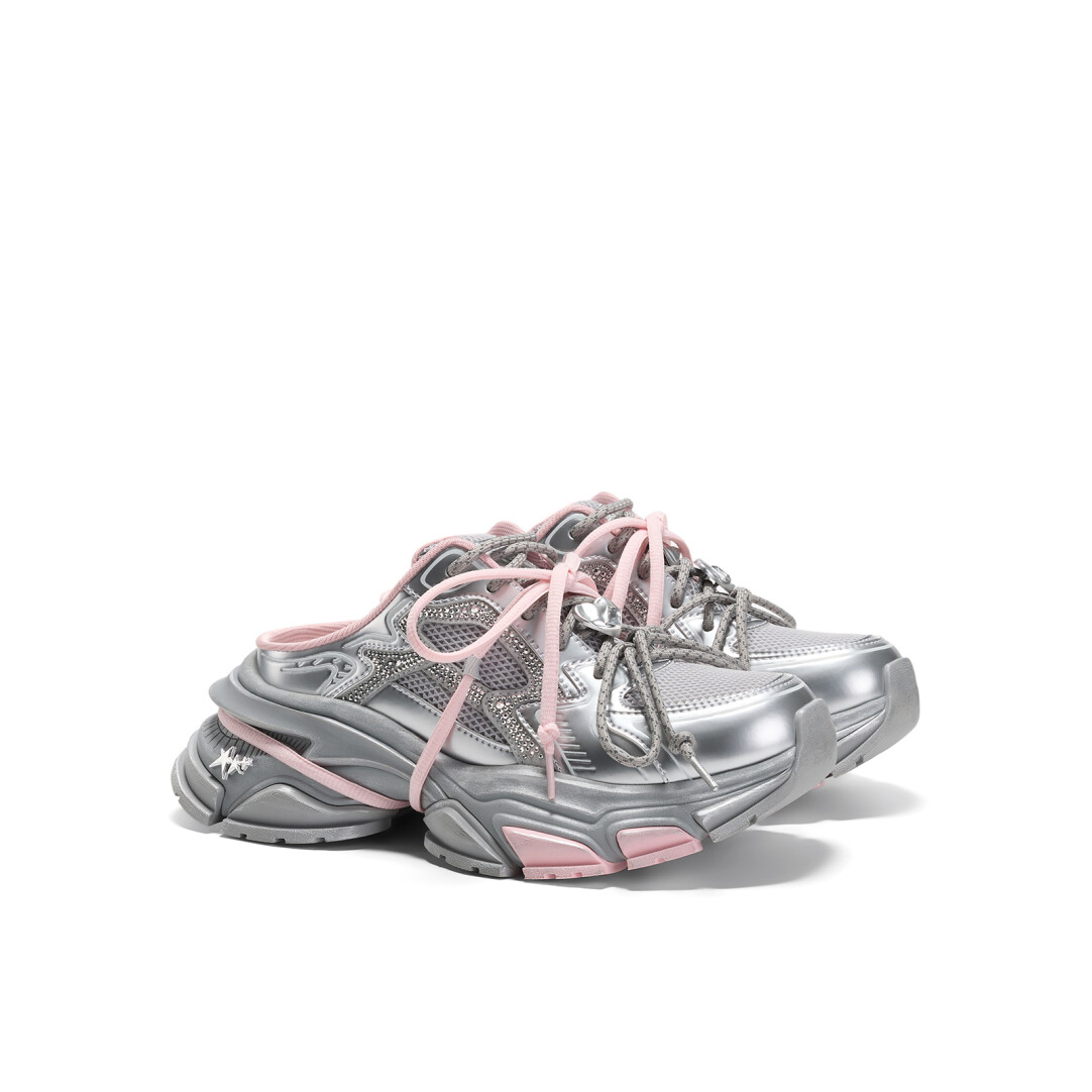Cyber Set Closed-Toe Half-Slip-On