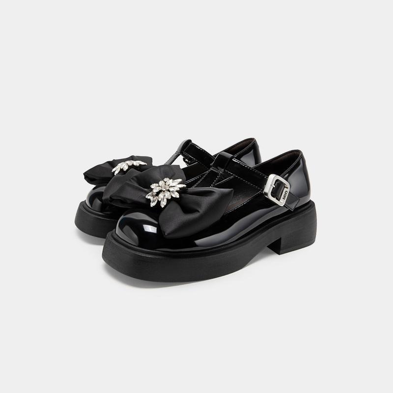 Flower Rhinestone Mary Jane shoes
