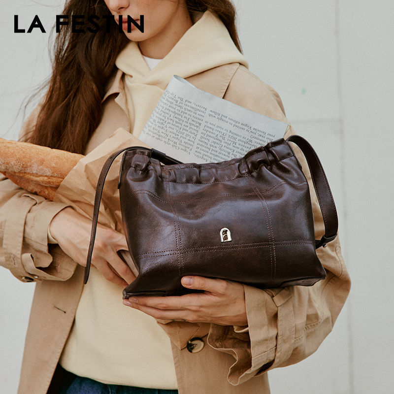 Pleated Leather Totebag 
