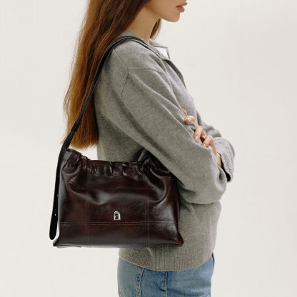 Pleated Leather Totebag 