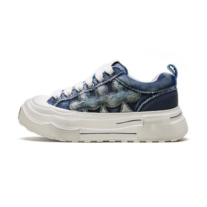 Ensemble denim canvas shoes