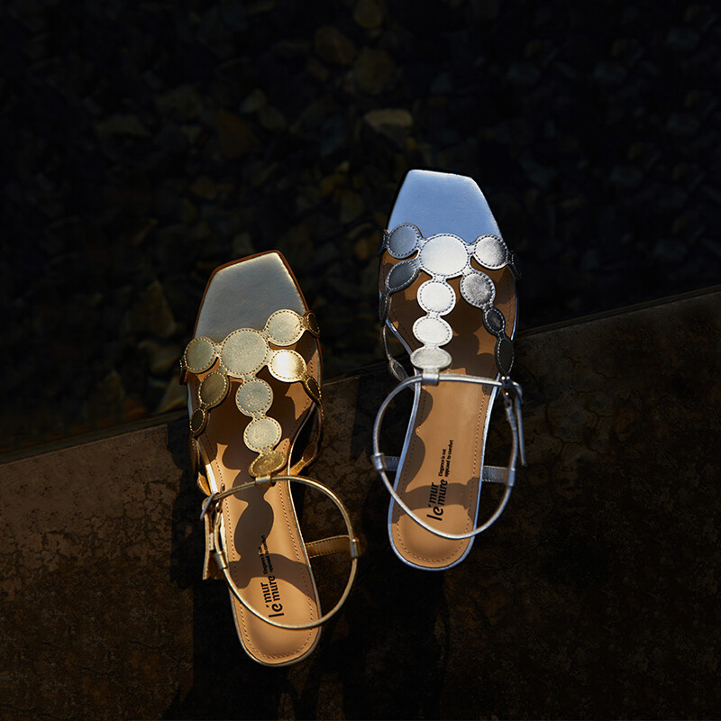 Burnt-Flower Art Sandals