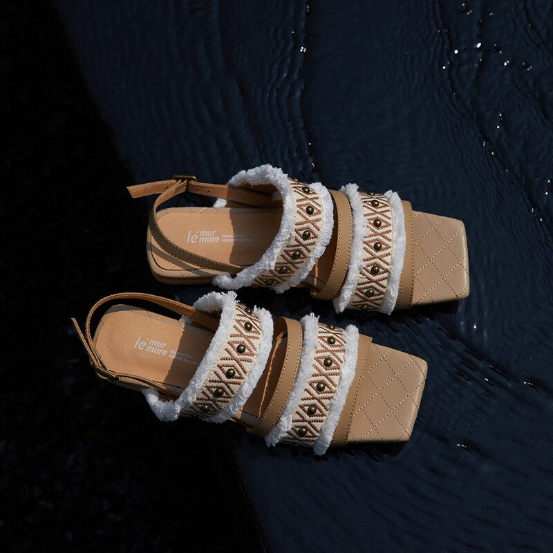 Roman checkered sandals