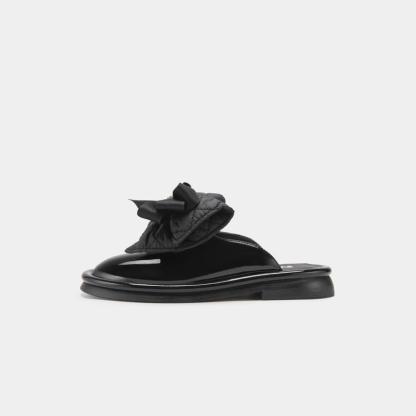 Korean-style sweet sandals