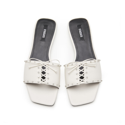 Diva Flat Sandals