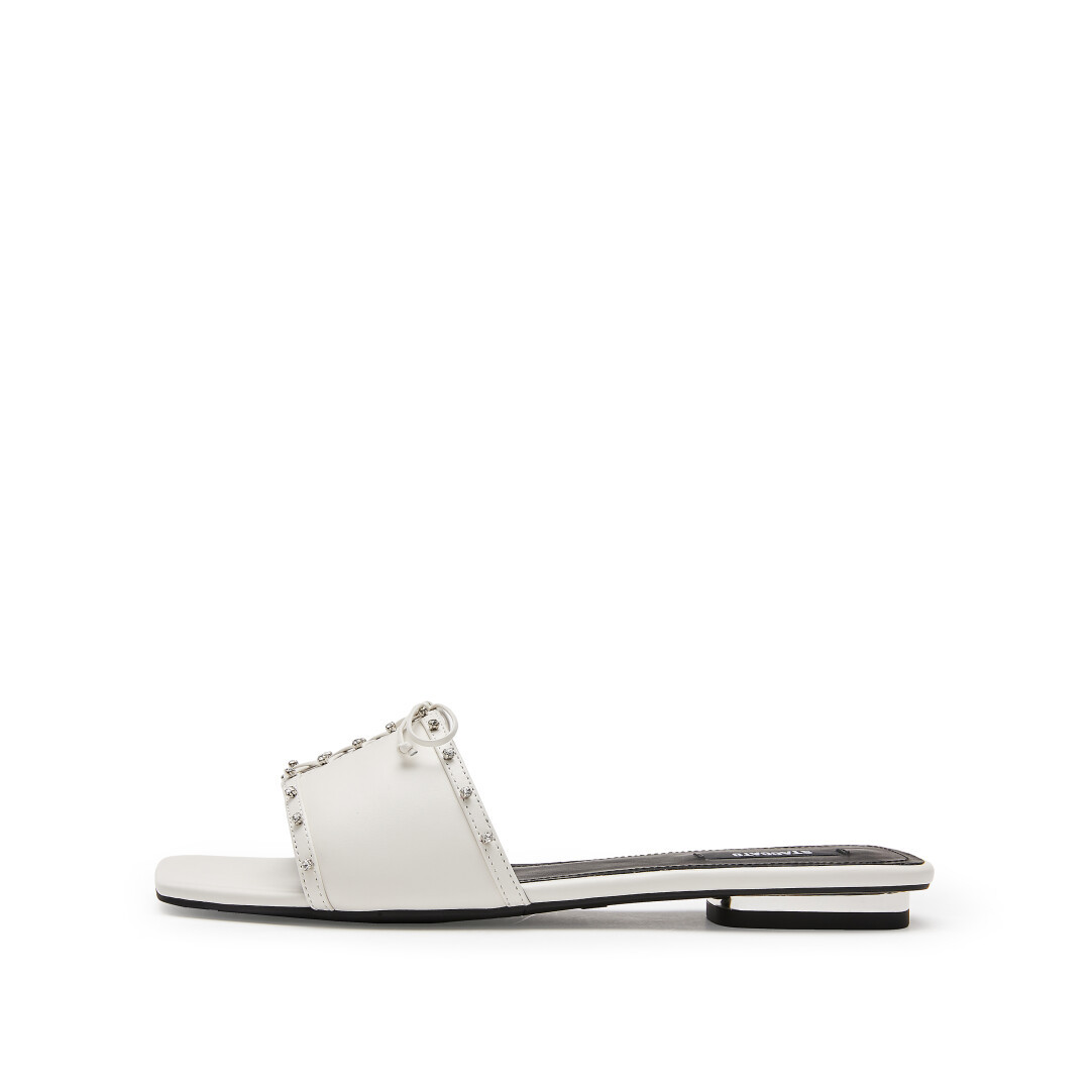 Diva Flat Sandals