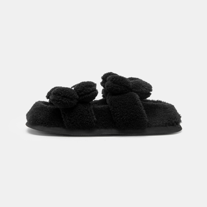 Sweet faux fur sandals