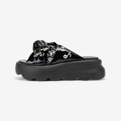 Casual slide sandals